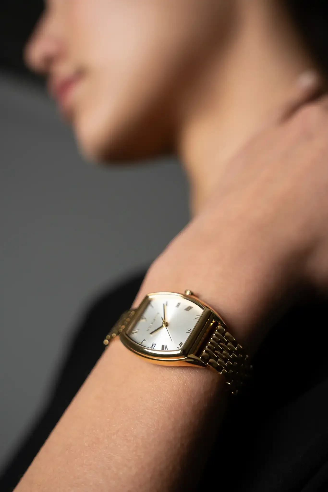 Avenue Watch - Image 4