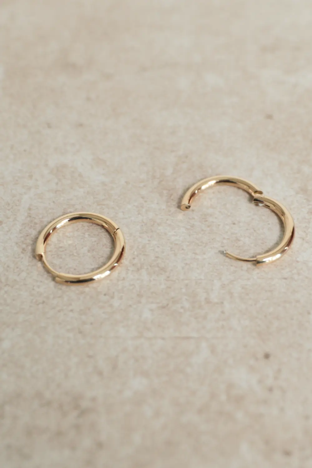 Becca Hoops Medium - Image 2