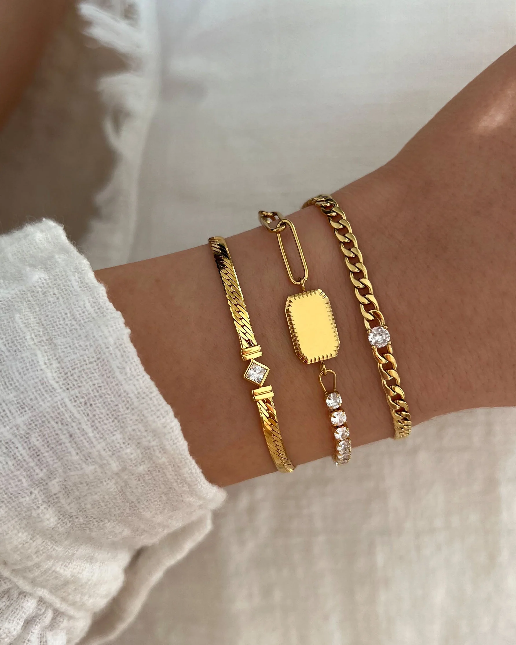Brilliant Curb Bracelet - Image 5