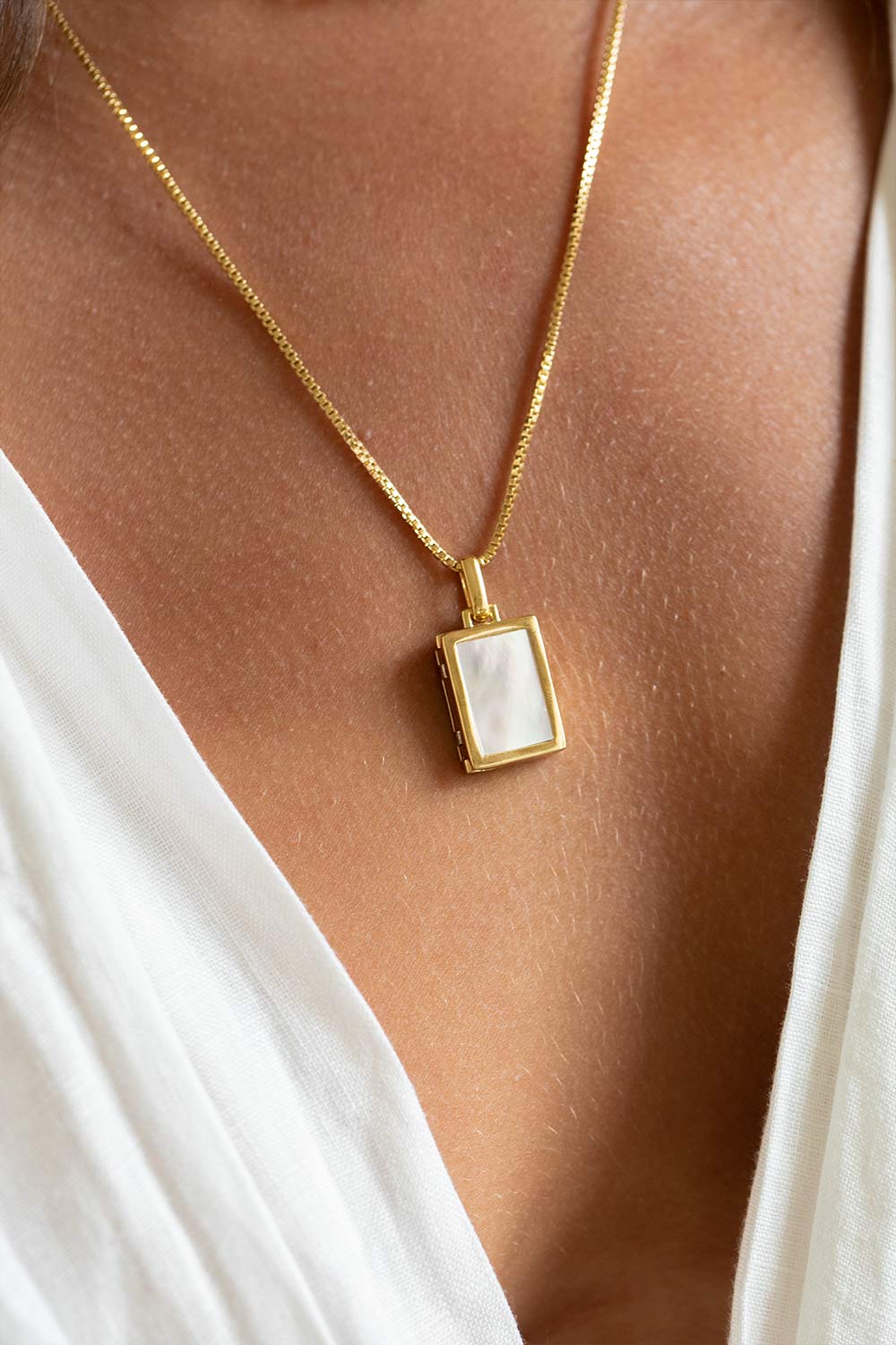 Engravable Locket Necklace - Image 3